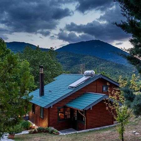 Chalet Likouresi Village Karpenísion Exteriör bild