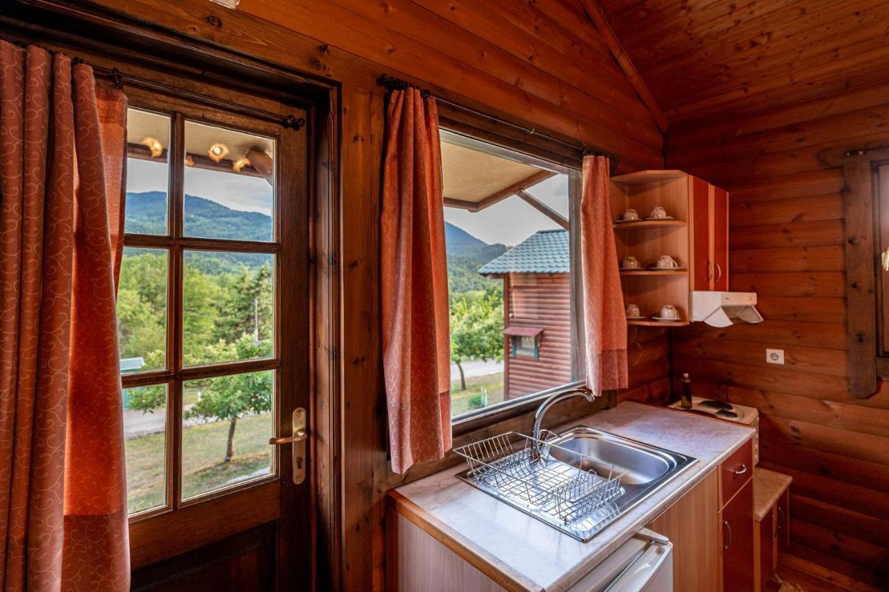 Chalet Likouresi Village Karpenísion Exteriör bild