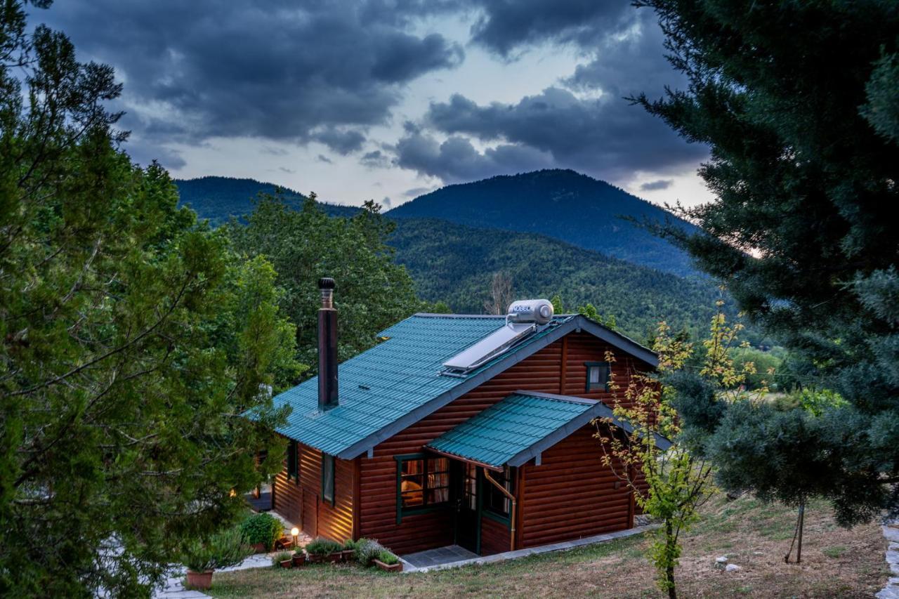Chalet Likouresi Village Karpenísion Exteriör bild