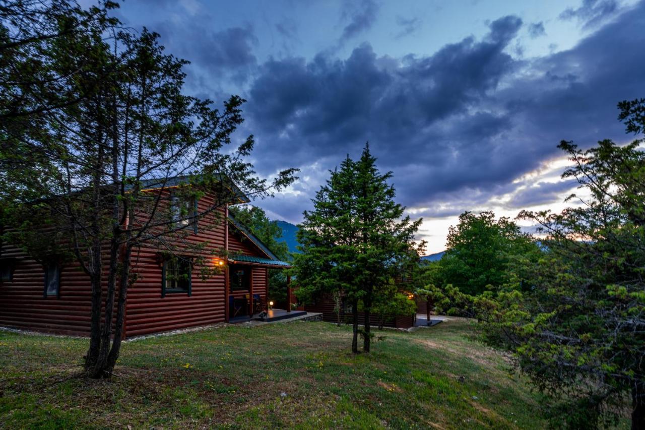 Chalet Likouresi Village Karpenísion Exteriör bild