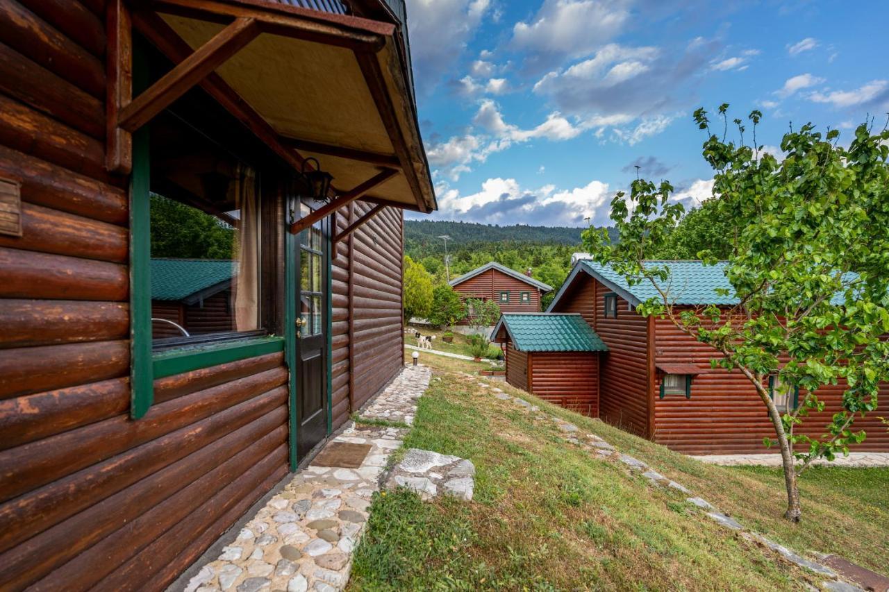 Chalet Likouresi Village Karpenísion Exteriör bild
