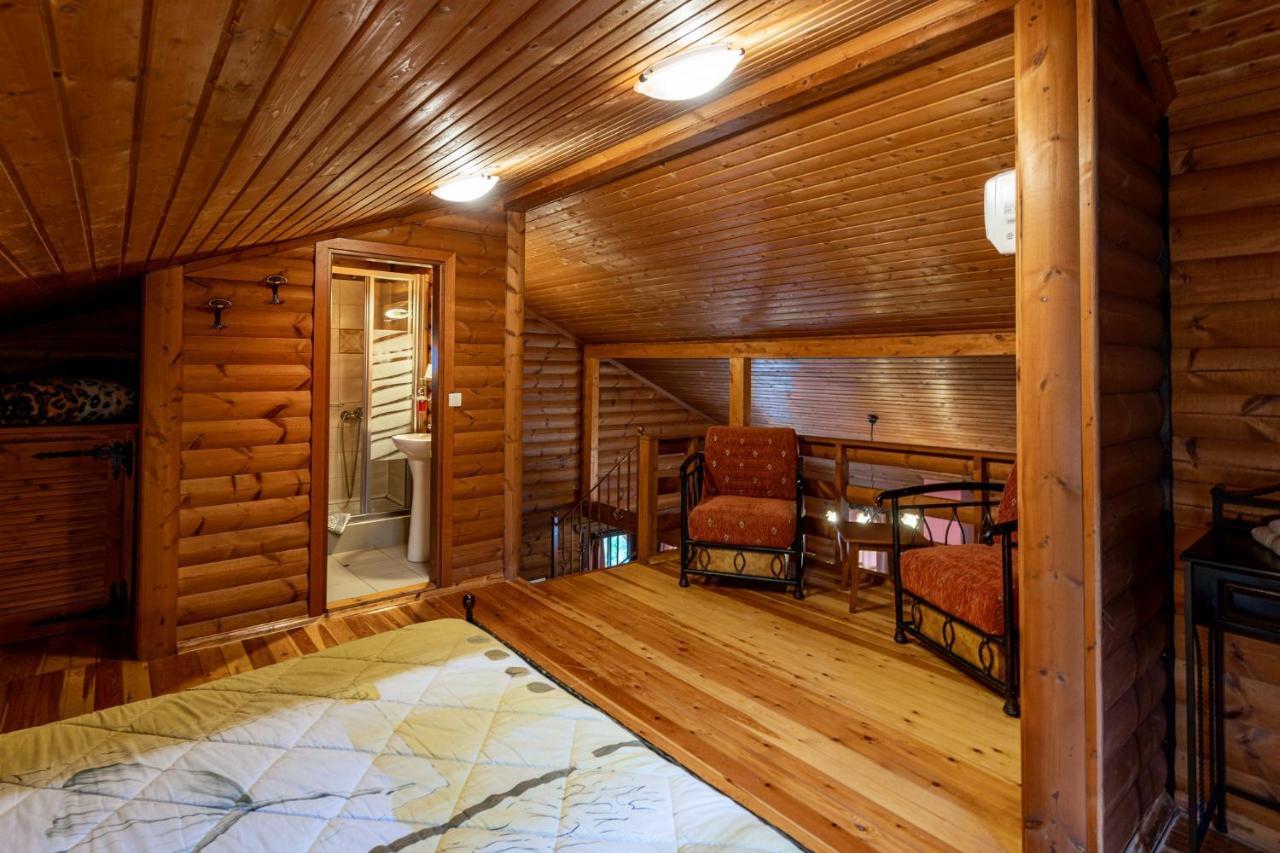 Chalet Likouresi Village Karpenísion Exteriör bild